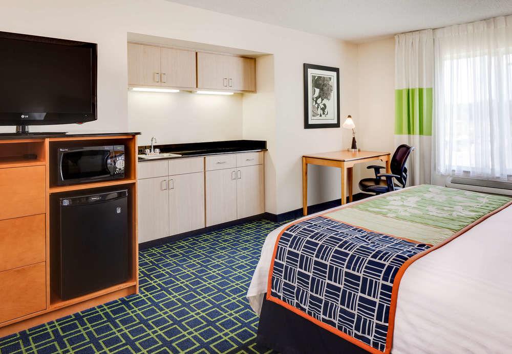 Fairfield Inn Manhattan, Kansas Экстерьер фото