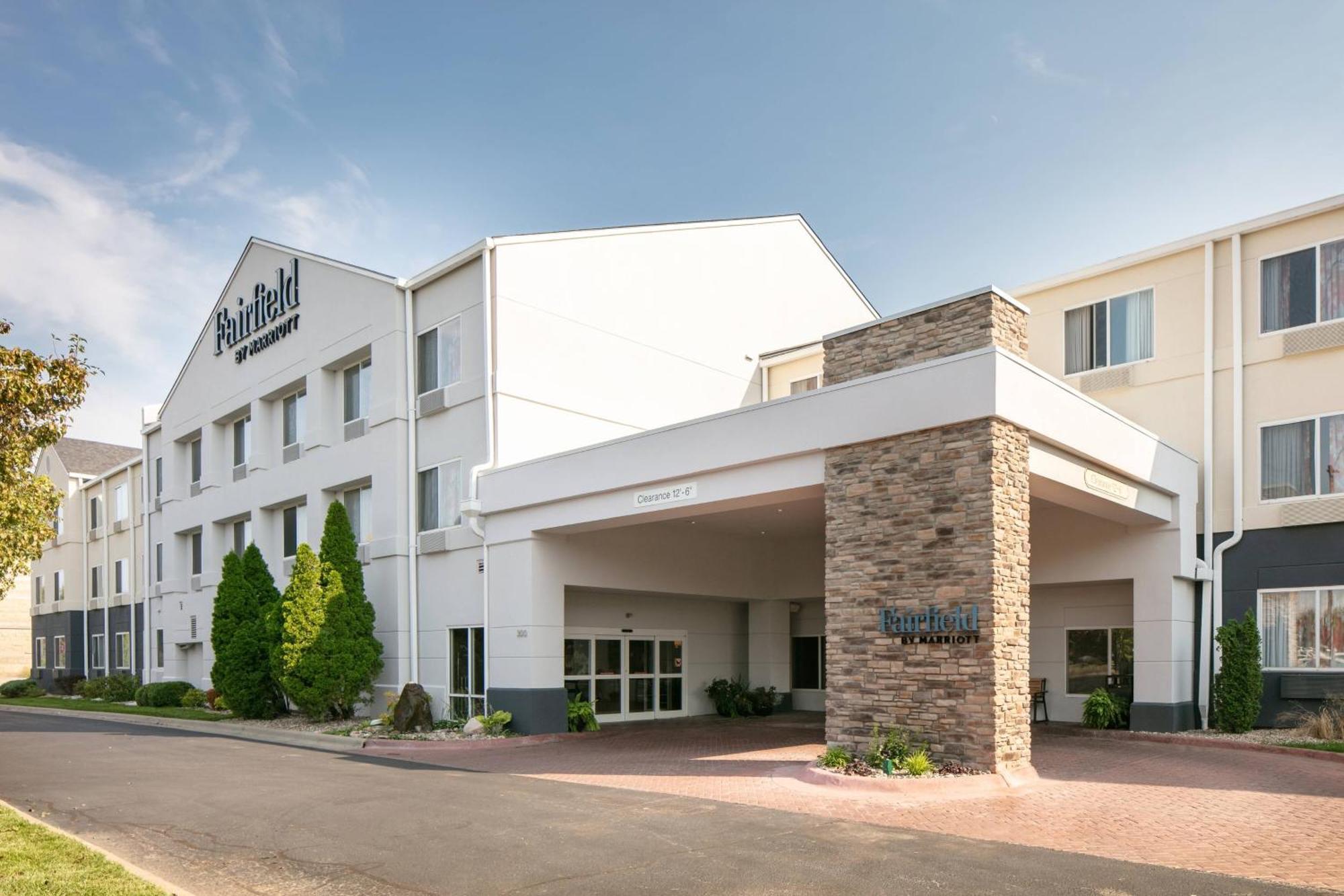 Fairfield Inn Manhattan, Kansas Экстерьер фото