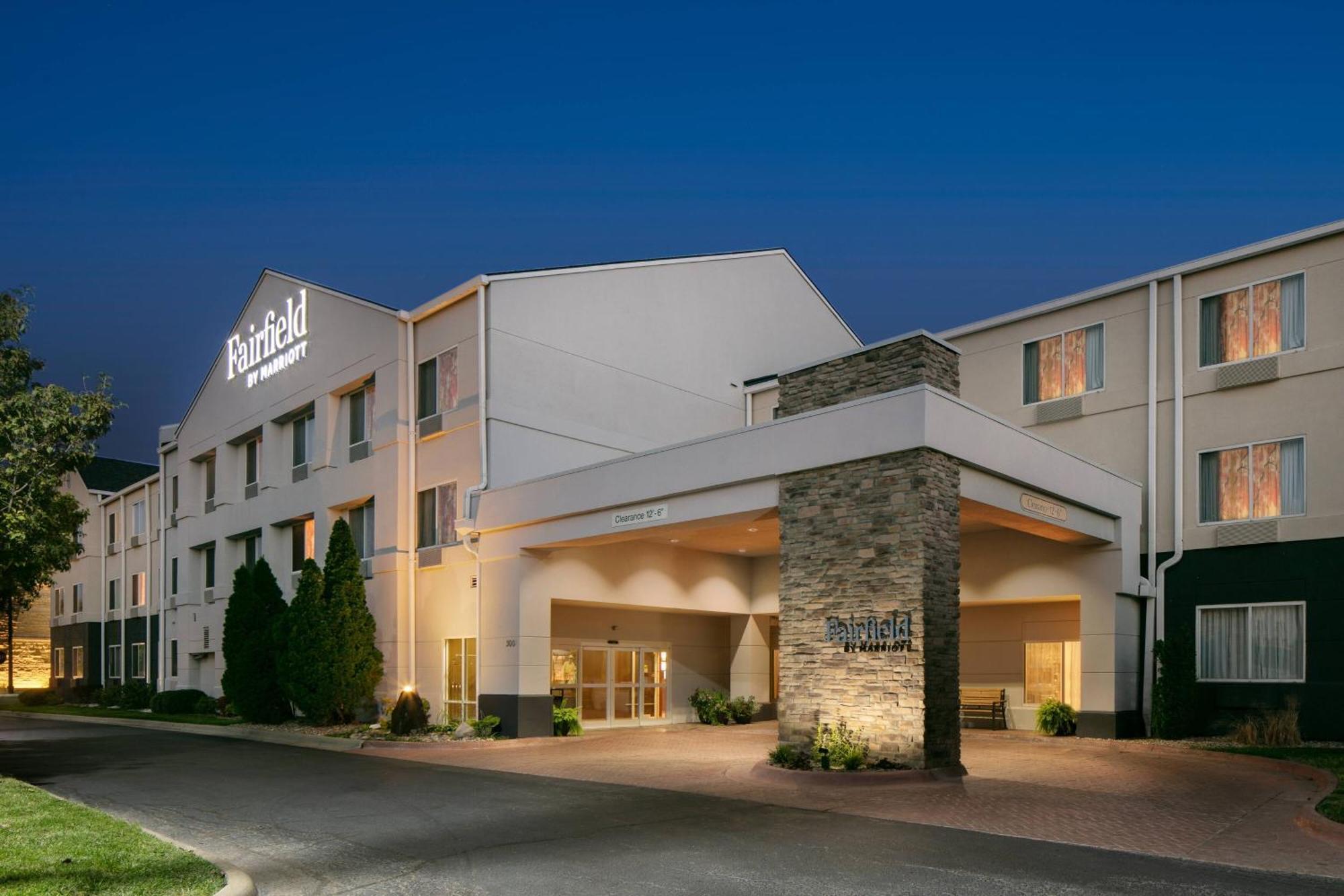 Fairfield Inn Manhattan, Kansas Экстерьер фото
