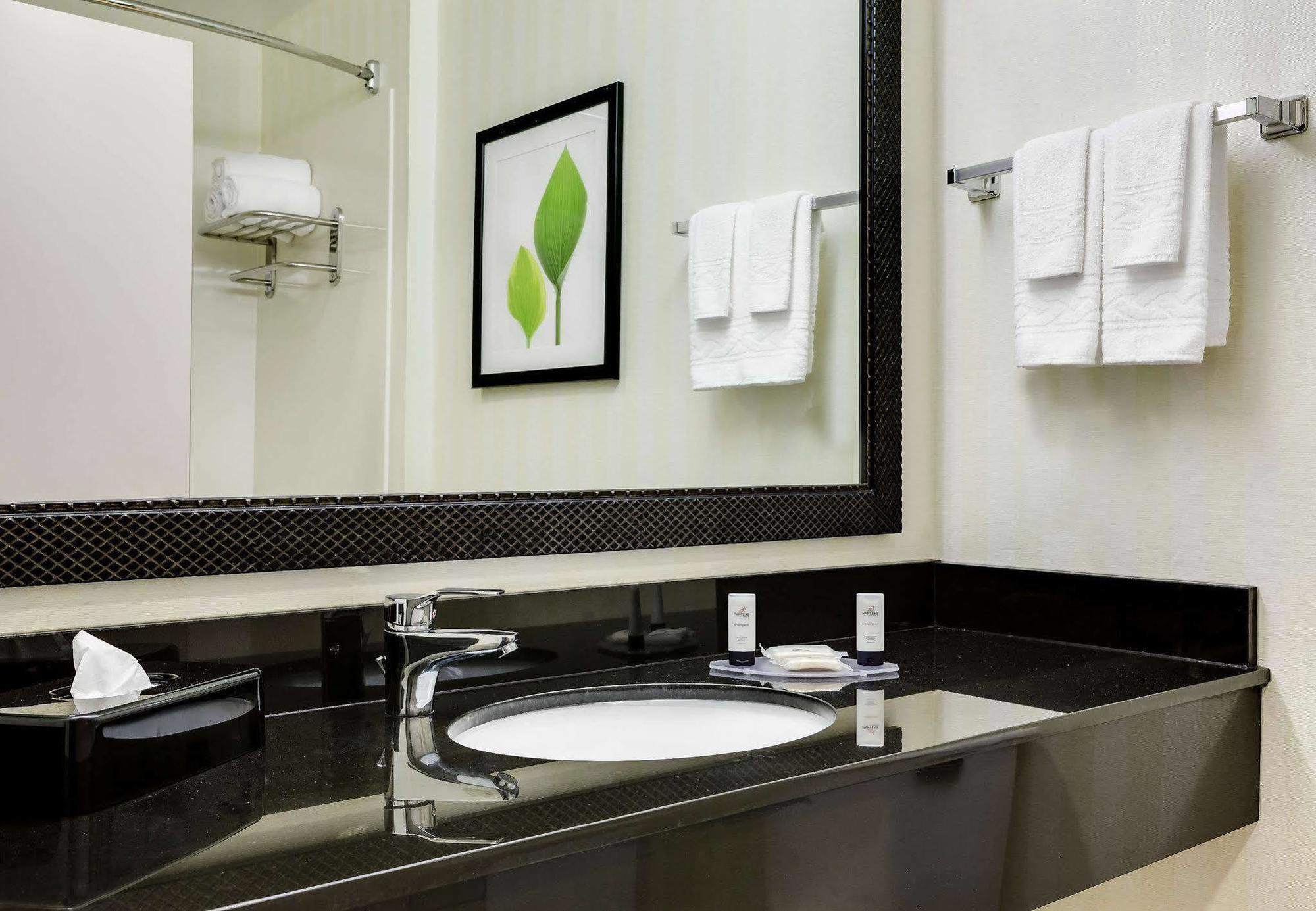 Fairfield Inn Manhattan, Kansas Экстерьер фото